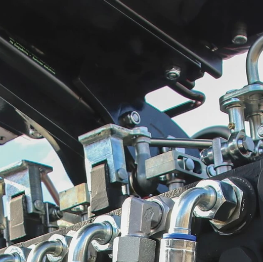 Сортиментовоз МАЗ 631228 с новым манипулятором ВЕЛМАШ 10-74